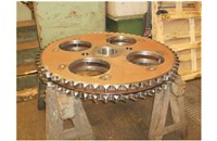 Opracovaný svařenec dvojitého řetězového kola.